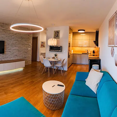 Appartement Luxury Close To Centre, Vusch Private Parking Included