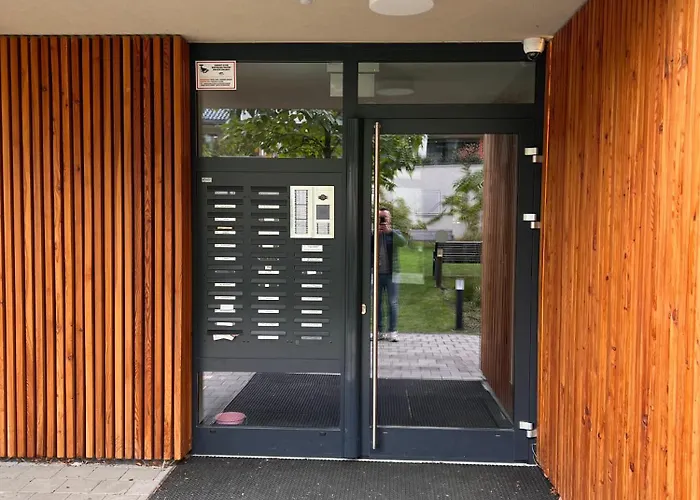 Luxury Close To Centre, Vusch Private Parking Included *