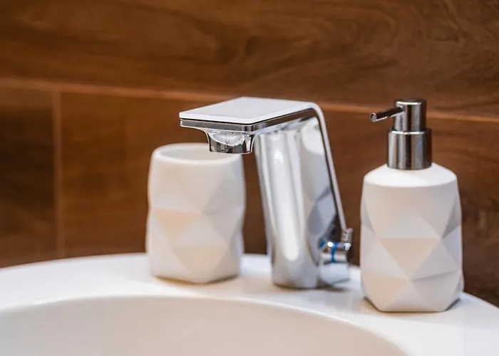 Luxury Close To Centre, Vusch Private Parking Included Apartmán