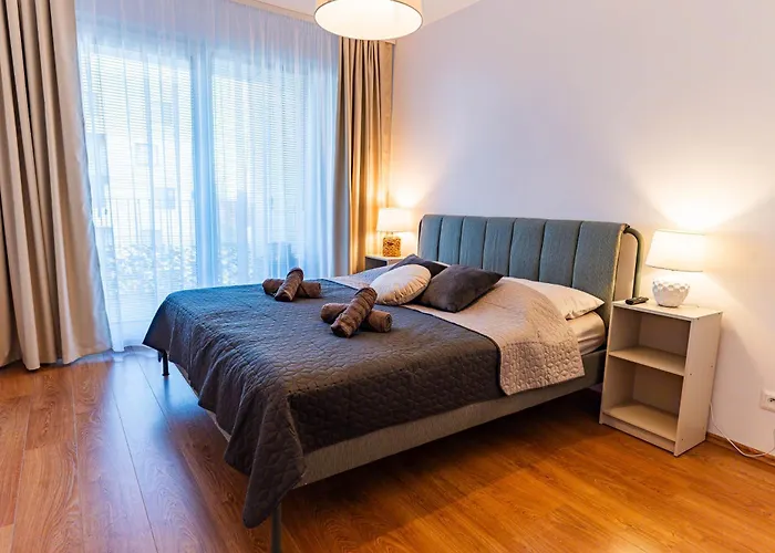 Luxury Close To Centre, Vusch Private Parking Included Apartamento *